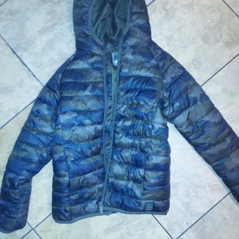 Camouflage puffer coat